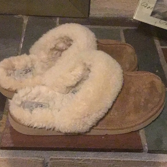 UGG Slippers Size 7 Chestnut #5614 - Picture 4 of 8